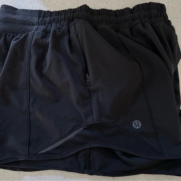 🌟Like New🌟 Lululemon: Hotty Hot Short II *Long 4" - Picture 8 of 12